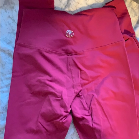 Til You Collapse Other - TYC classic leggings.  Dark pink / maroon
